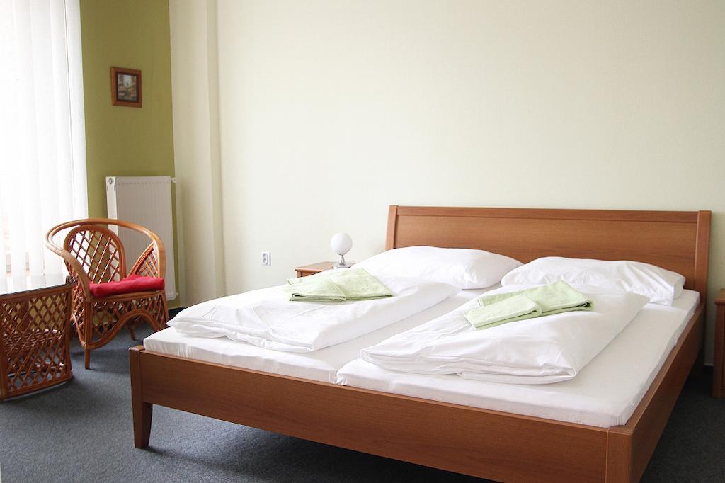 Milotin Hotel ซูเบเรซ ภายนอก รูปภาพ